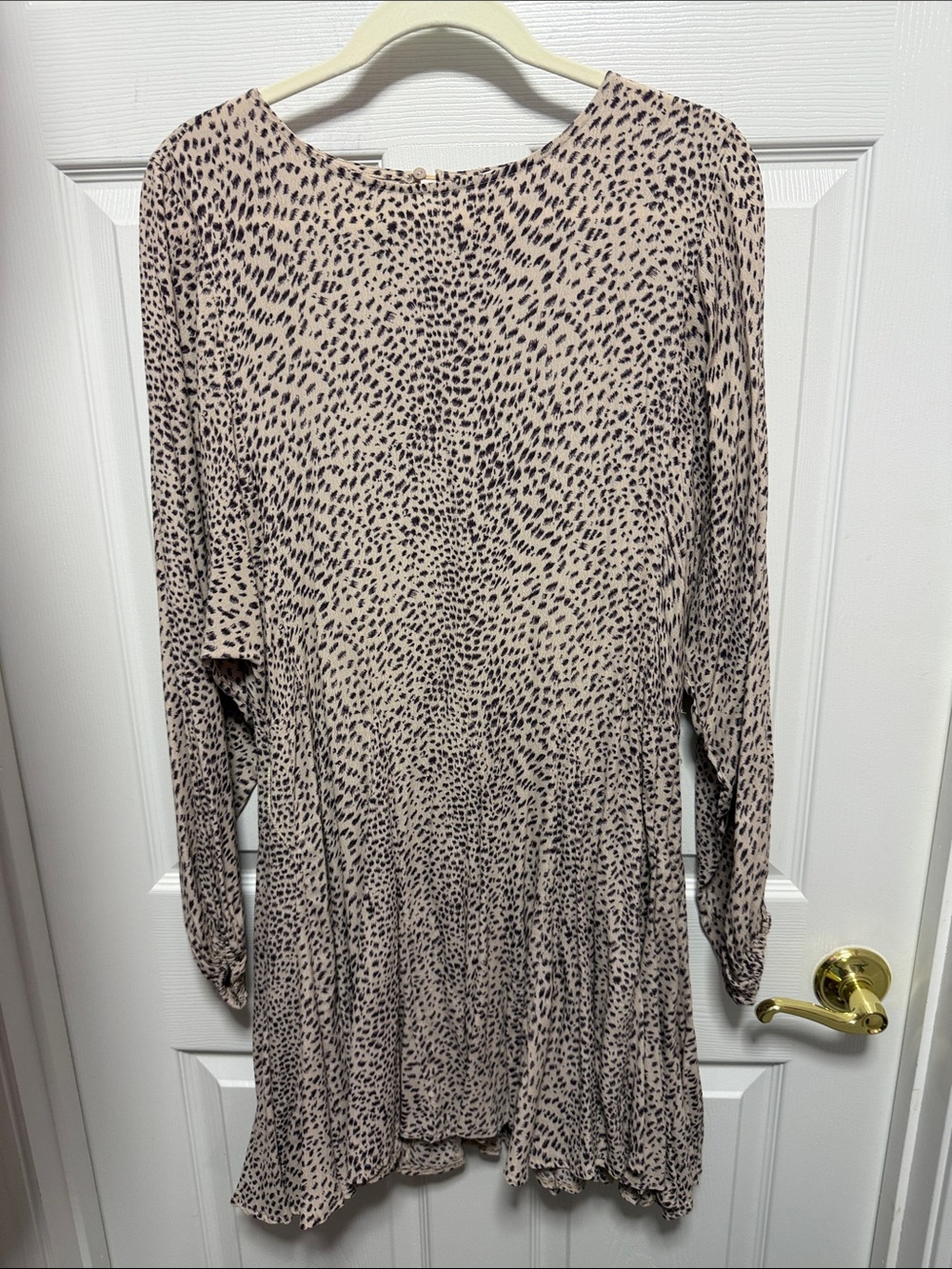 Long Sleeve Beige Animal-Print Flow Dress, mini length